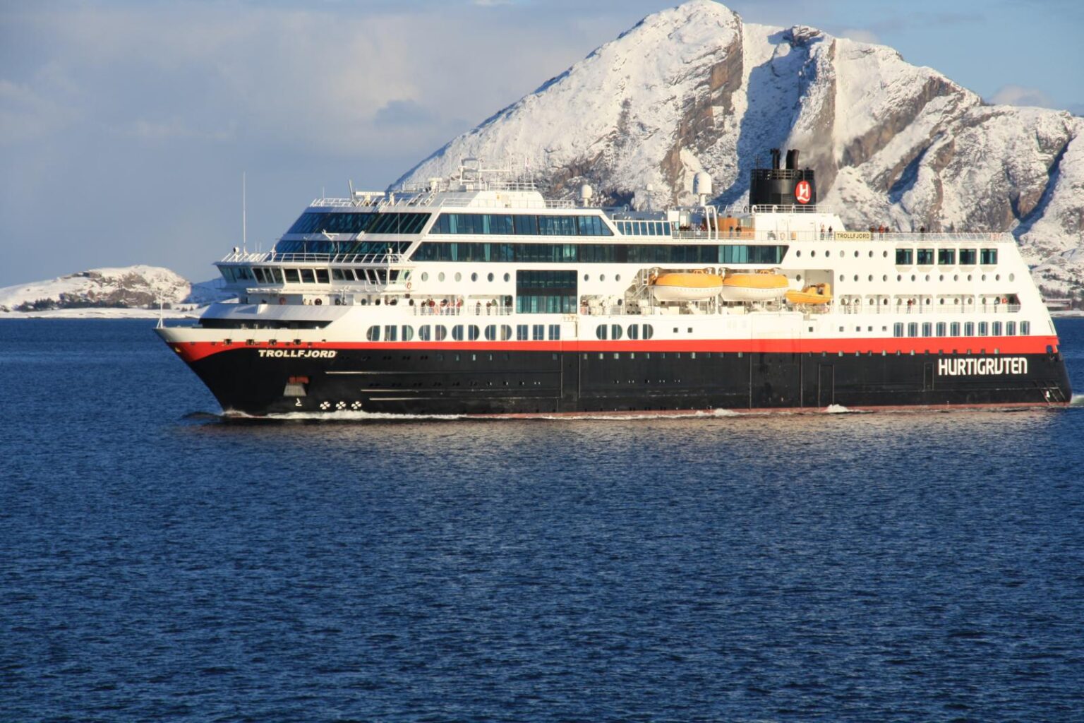 MS Trollfjord